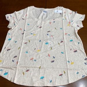 BNWT OLD NAVY T-SHIRT